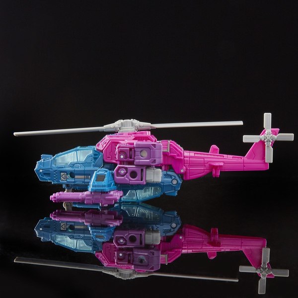 New Images Wfc Holo Mirage Astrotrain Spinster Crosshairs Aragon Impactor  (2 of 22)